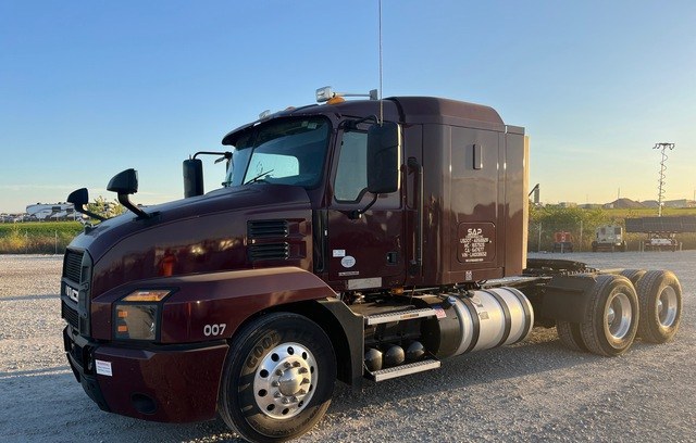 Tractocamión Mack Anthem 6x4 con dormitorio 2020 — Nebraska, EE.UU.
