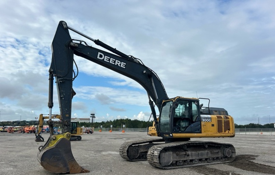 2018 John Deere 300G LC