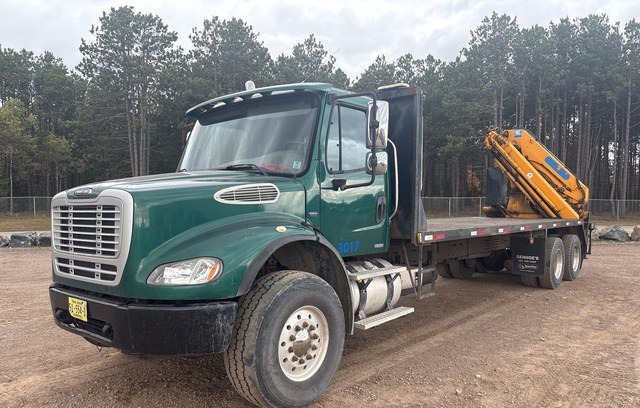 Camión grúa Freightliner M2 112 6x4 2007 con grúa articulada Effer 210 5S — Nueva Escocia, Canadá