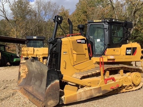 Bulldozer Caterpillar D7E 2020 — Tractores de Oruga
