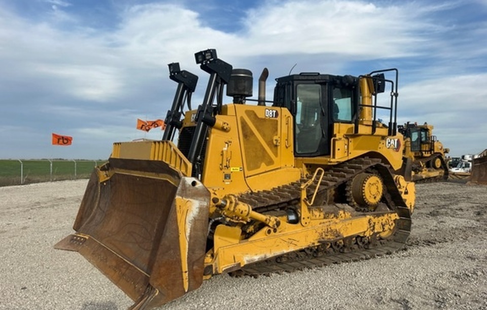 2020 Cat D8T