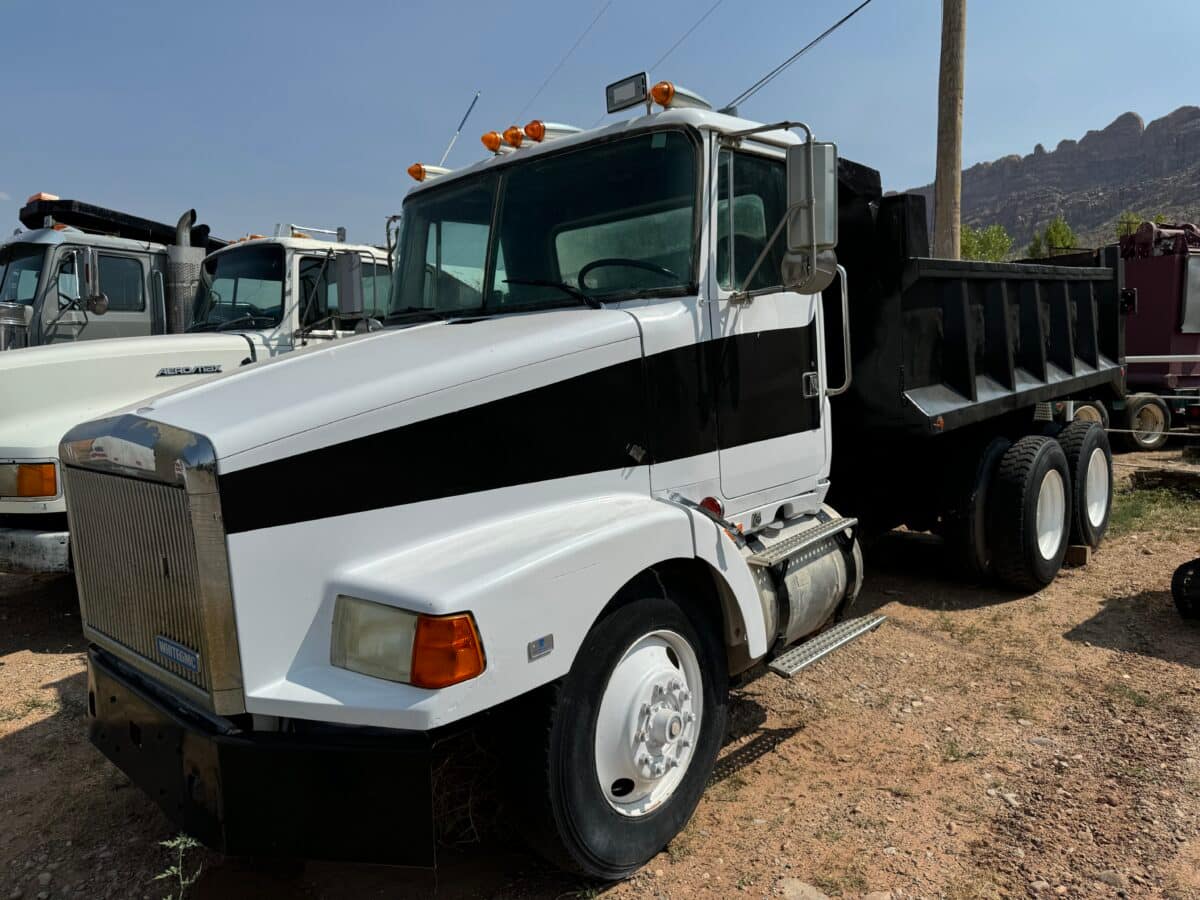 1988 Volvo 6x4 Dump Truck