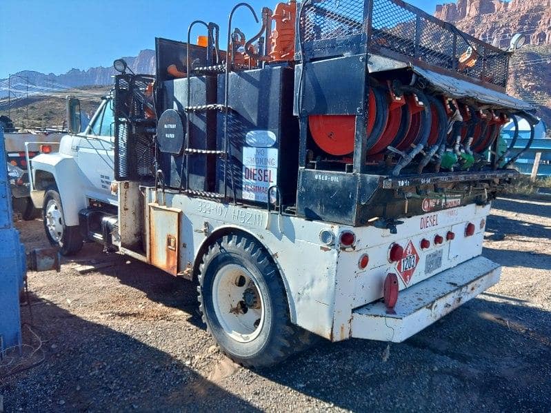 1993 Ford F-600 Lube Truck