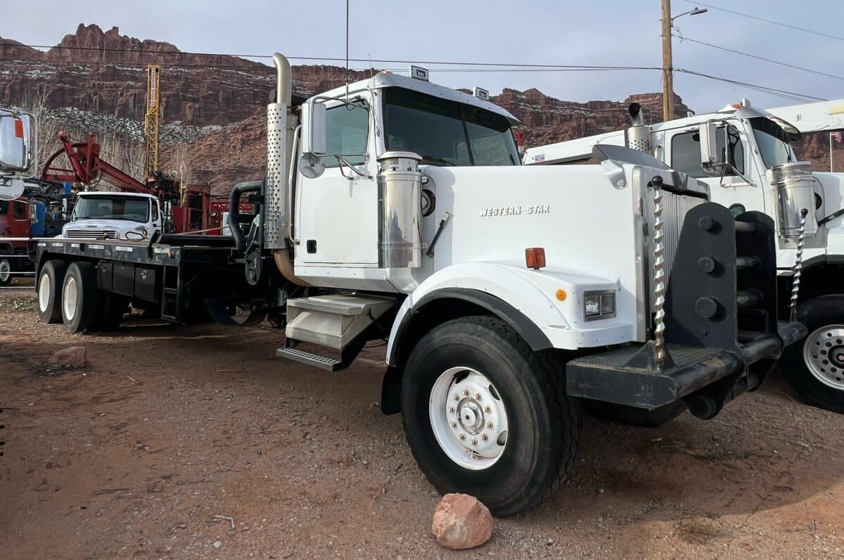 1998 Western Star 4964FX Bed Truck