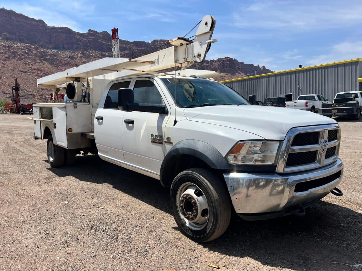2001 6T Smeal Pump Hoist