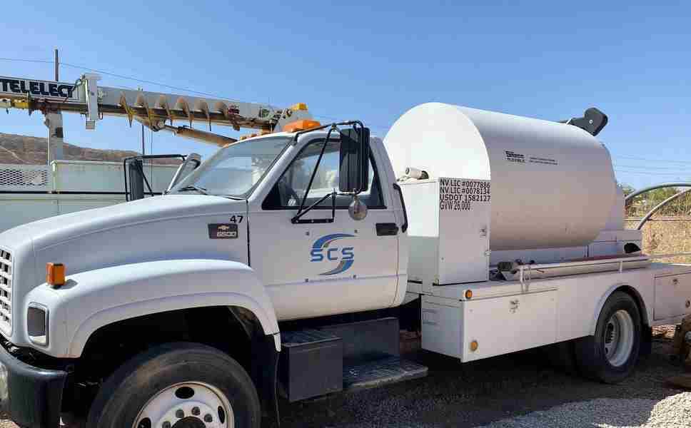 2002 CHEVROLET C6500 S/A Rodder Truck