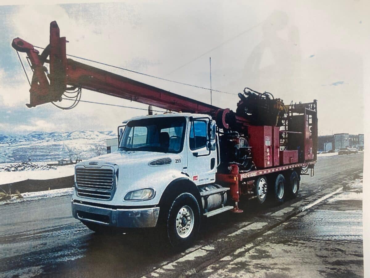 2006 Freightliner Brat-o-Sonic Drill Rig