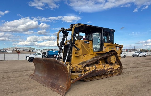 Bulldozer Caterpillar D8T 2013 — Alberta, Canadá