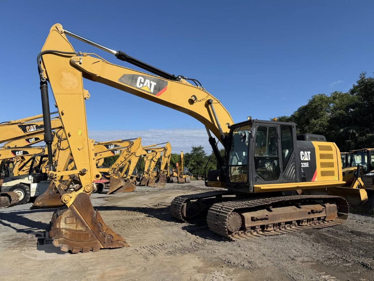 2014 Caterpillar 320E L Excavadora — Excavadoras