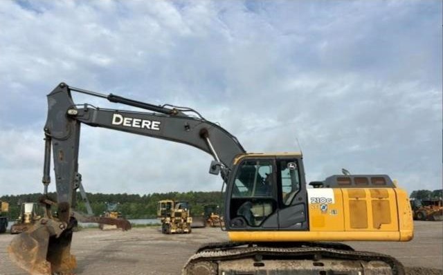 2014 John Deere 210G LC Excavadora — Excavadoras