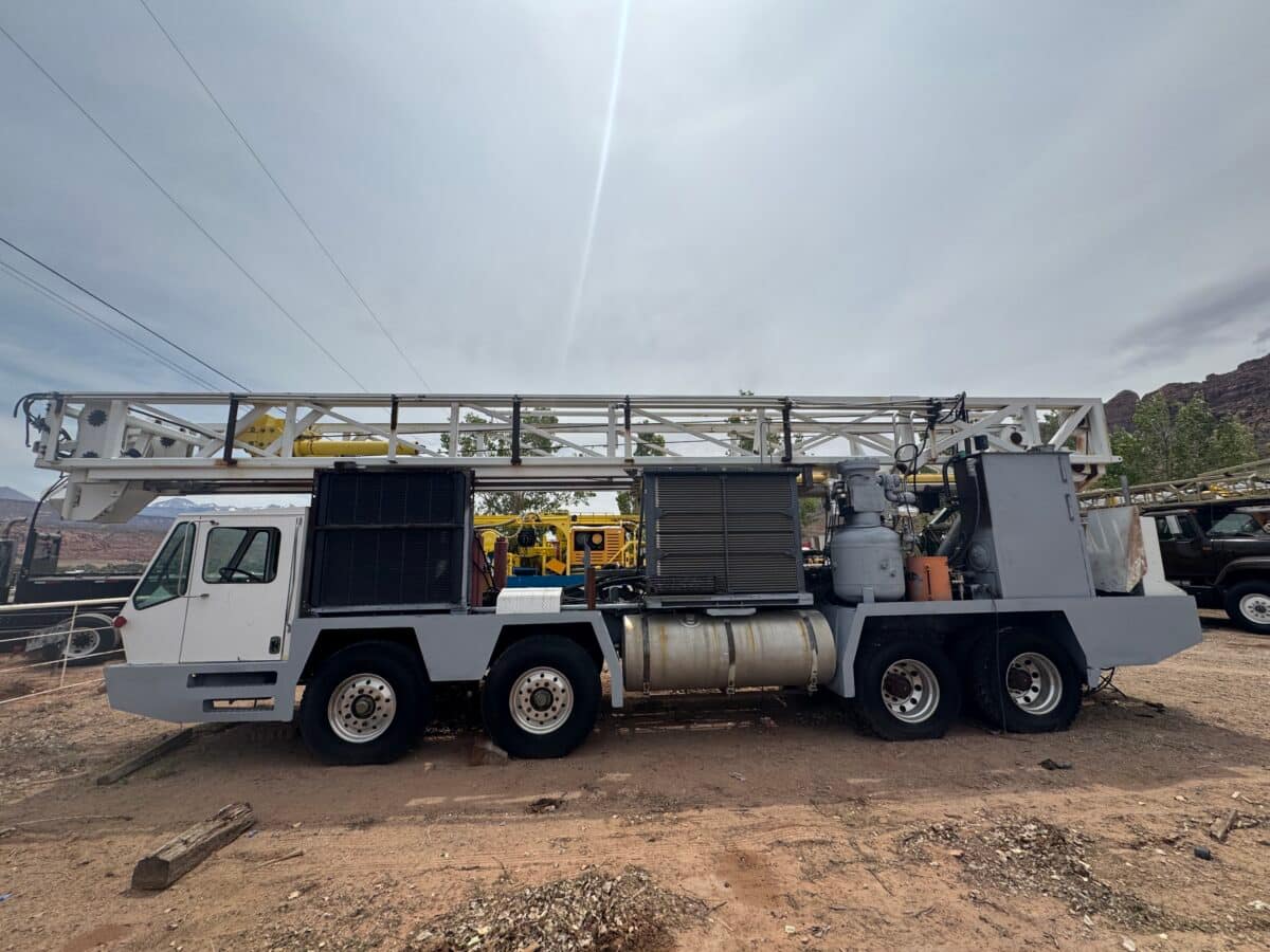 2015 Taylor Topdrive Drill Rig