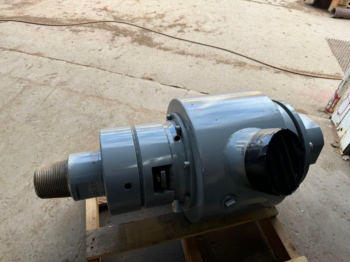 7" X 4" Matrix Side Discharge Swivel