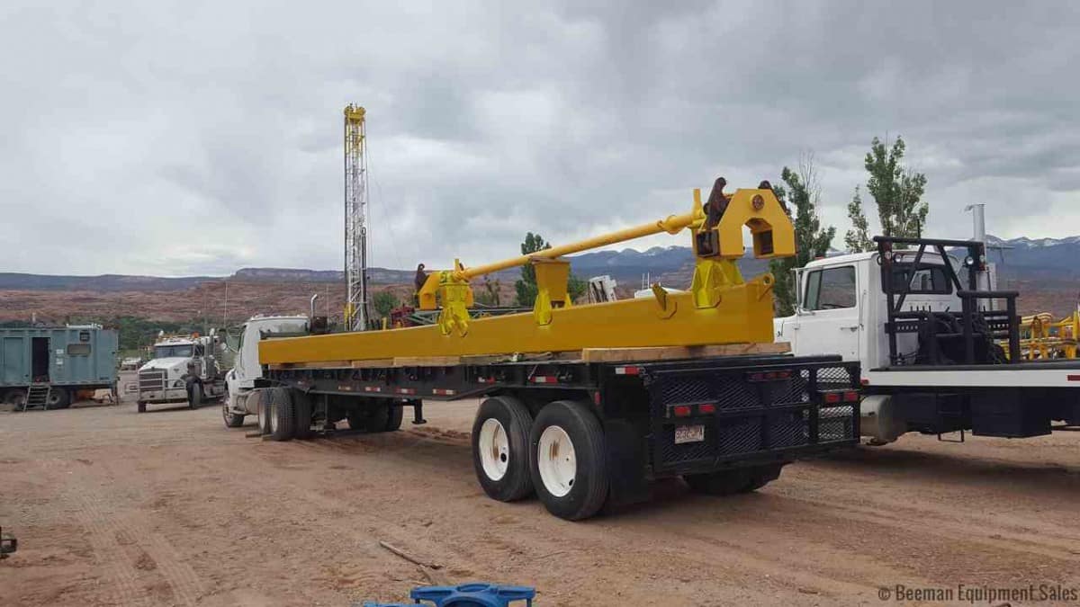 MD Cowan Pipe Handler