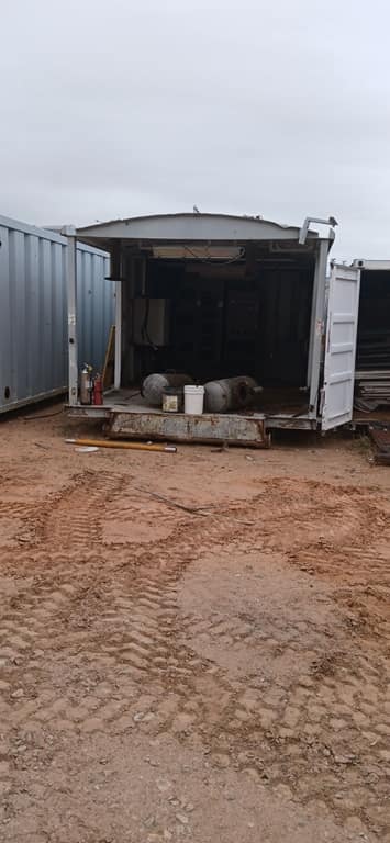 Generator House / Change House