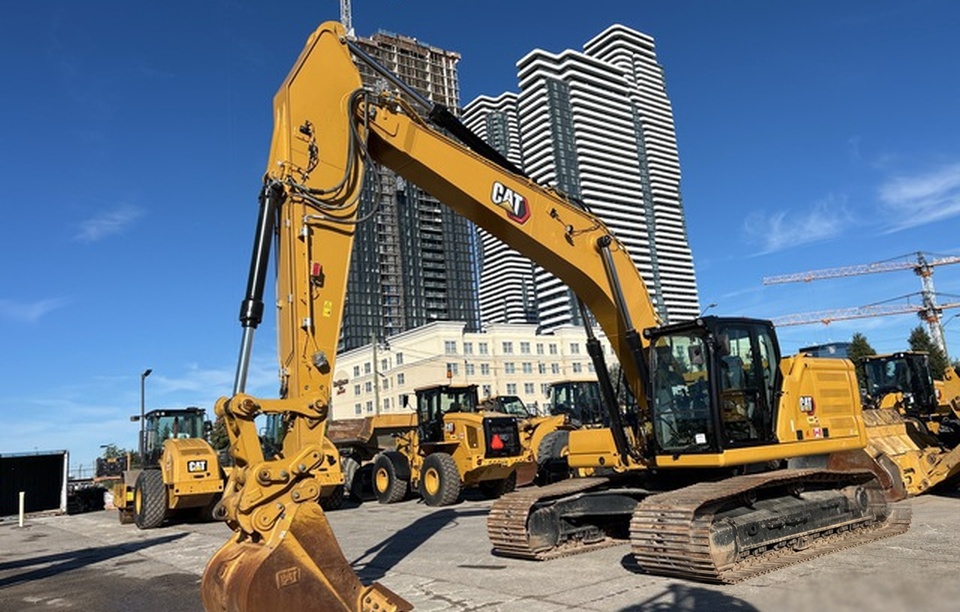 2024 Cat 330